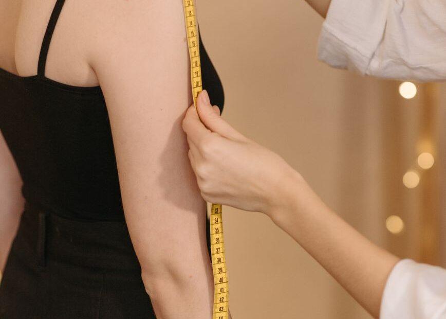 Illustration of How Custom Tailoring Changes the Way Clothing Fits Your Body