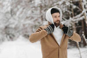Illustration of Layering Techniques That Keep Your Outfit Sharp in Cold Weather