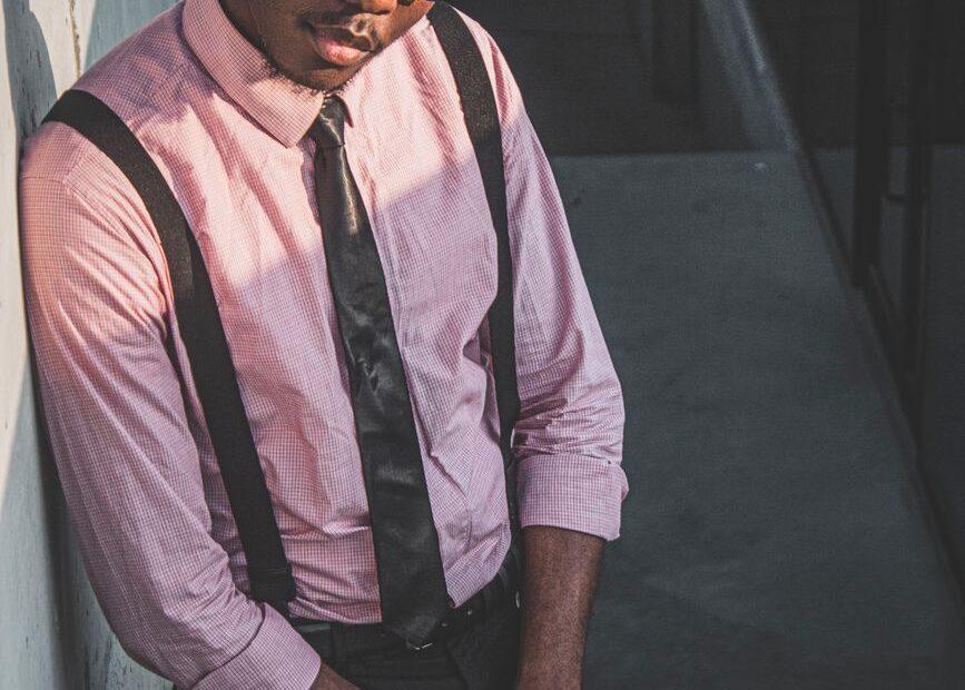 Illustration of The Difference Between Formal and Semi Formal Attire