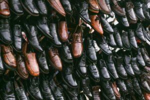 Illustration of The Difference Between Loafers and Oxford Dress Shoes
