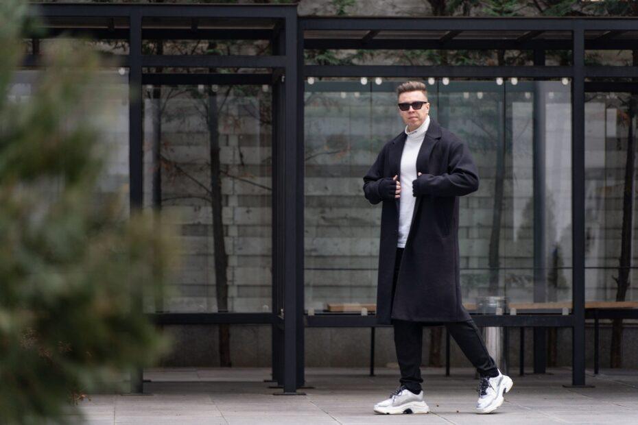 Illustration of The Growing Trend of Monochrome Outfits in Men's Fashion