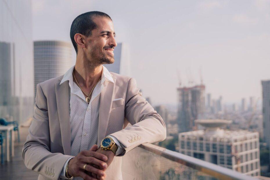 Illustration of The Rise of Minimalist Style Among Modern Professional Men
